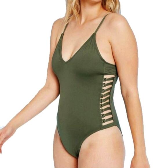 Shade and Shore Size Medium Strappy One-Piece Swimsuit Cutout Bathing Suit NEW - Picture 1 of 6